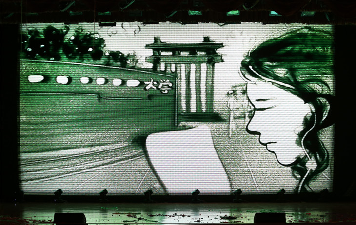 現(xiàn)場沙畫創(chuàng)作講述歐林雅人的夢想之路